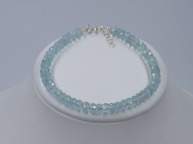 Bracelet en Aigue-marine facetté qualité joaillerie