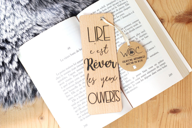 Marque-page en Bois Massif - Hêtre ou Noyer - Modèle &quot;Lire c&#039;est Rêver&quot;