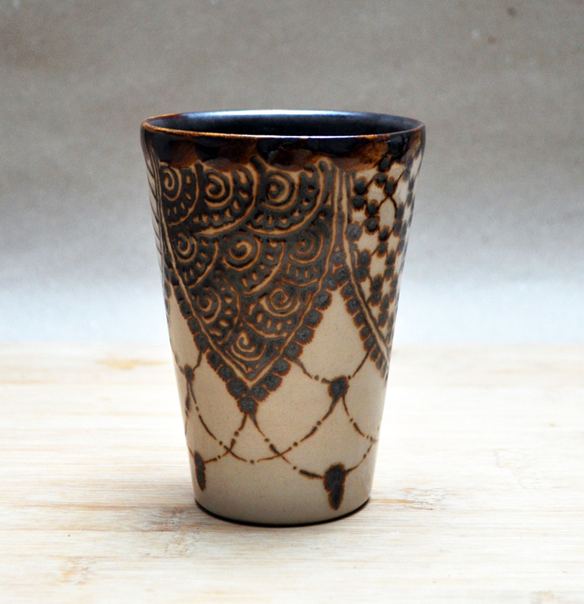 Elegant Stoneware Tumbler with Mandala Pattern