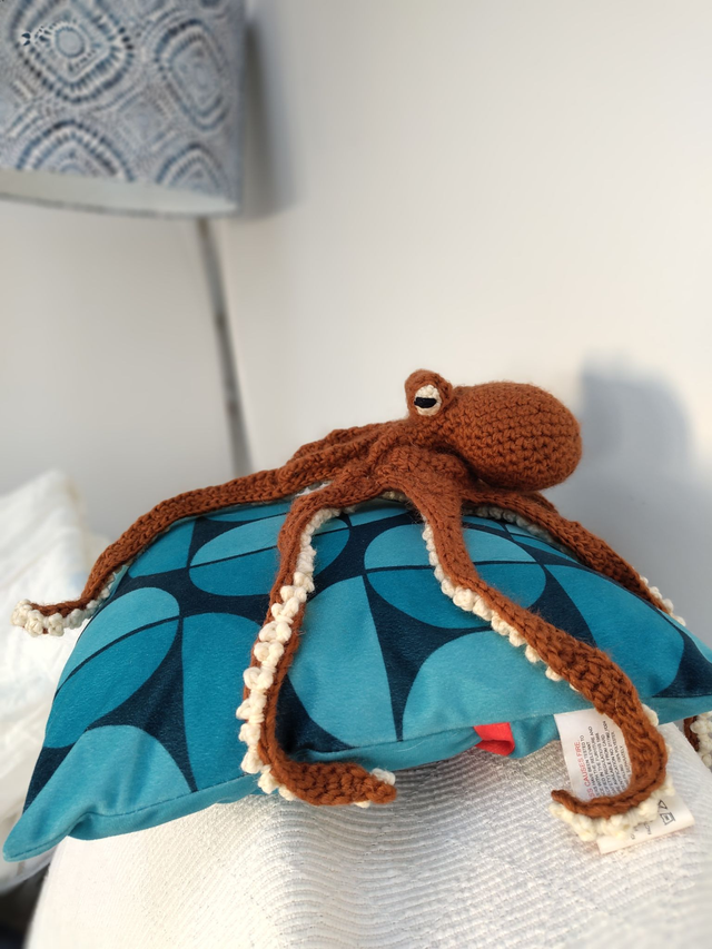Pure Wool Octopus - Amber