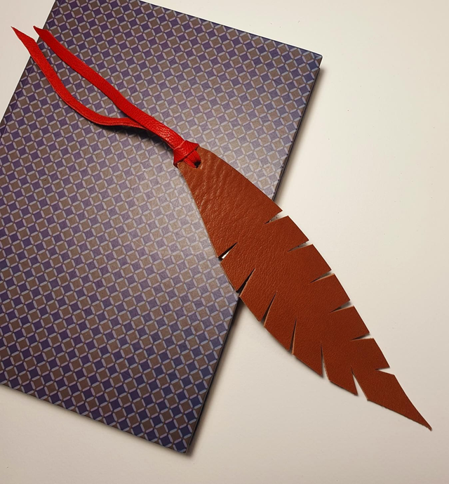 Marque-page cuir - feuille marron