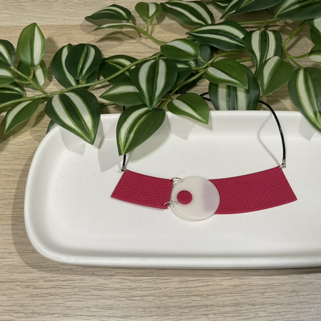 Waifu: Halskette #0025