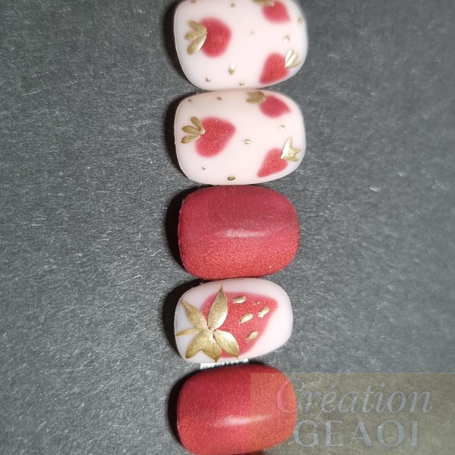 Strawberry venus little carré xs créer à la commande délai de 7 jours