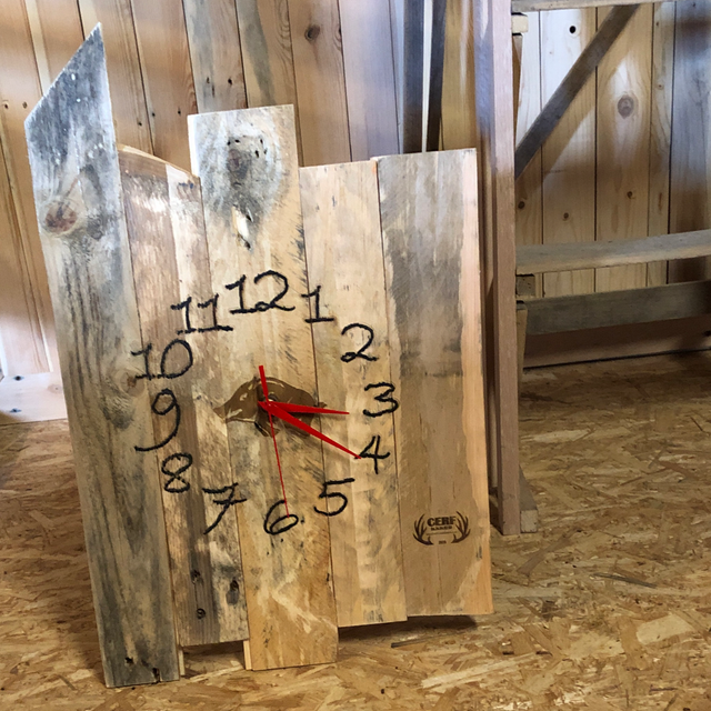 Modèle unique : Horloge H 58cm L 36,5cm