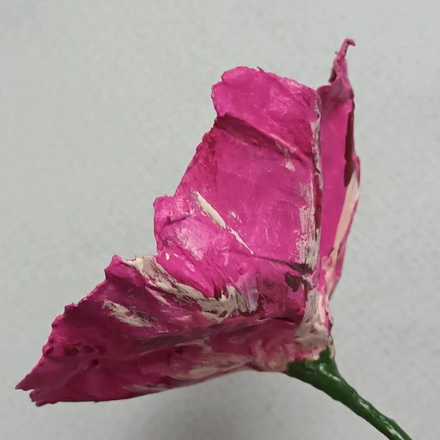 TRIO DE FLEURS ROSES, fait main, papier mâché, fleurs éternelle, à offrir ou pour sa décoration