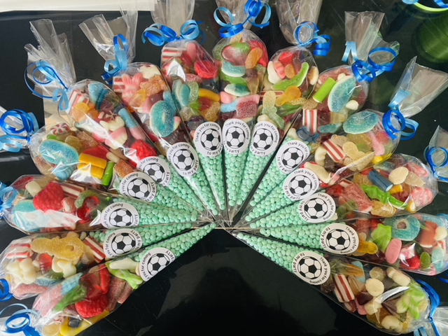 Sweet cones Football sweet cones double ribbon 