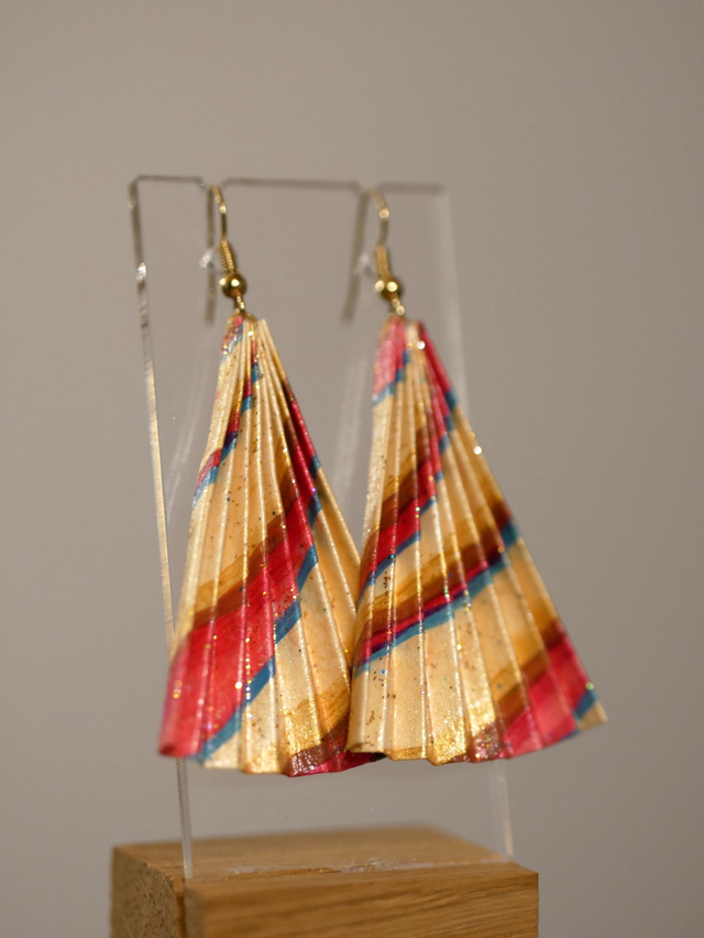 Parchemins vanille cerise paillettes