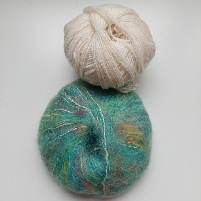 A personnaliser : châle ou écharpe mérinos beige et mélange dégradé vert 