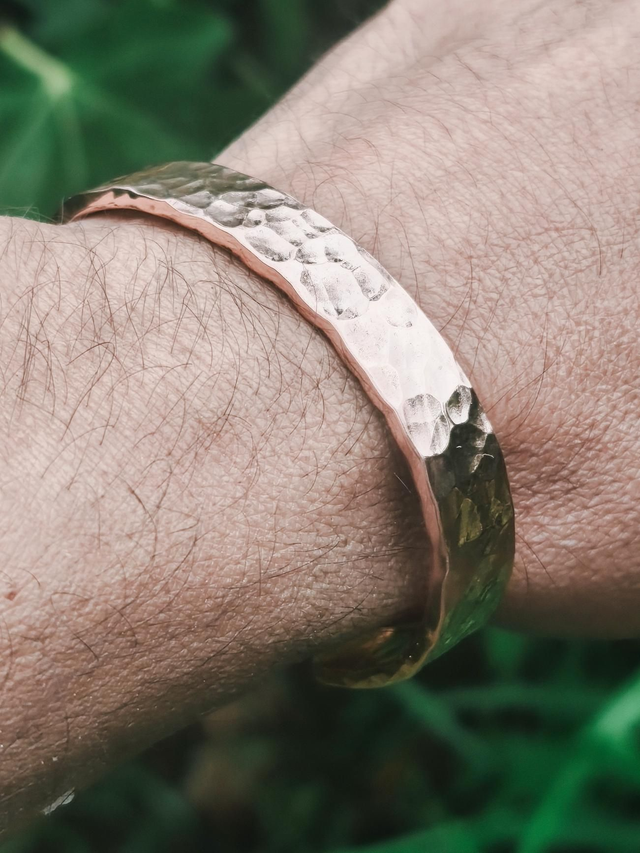 Bracelet Jonc Homme en Cuivre Pur Martelé – Artisanat & Caractère