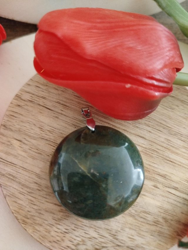 🌿 Pendentif en Agate Mousse