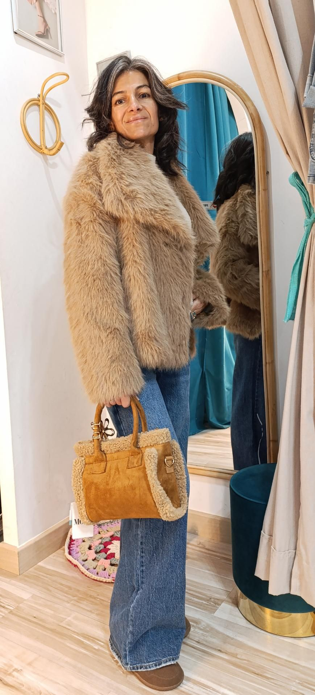 Chaqueta pelo gran solapa camel