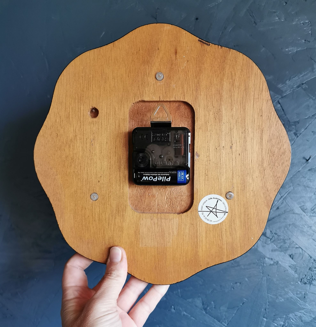 Horloge vintage pendule murale silencieuse fleur "Seventies"