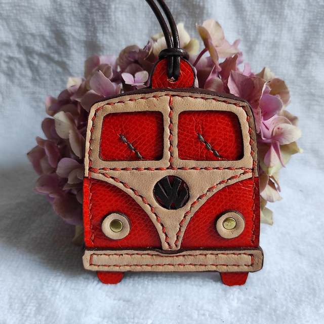 Van en cuir à suspendre 