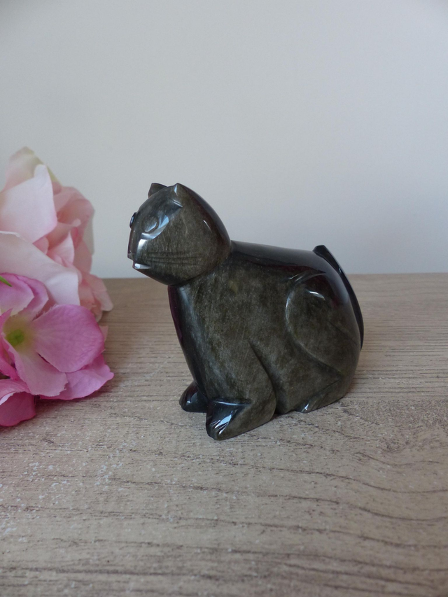 Figurine Chat en Obsidienne Dorée, Sculpture Chat Assis en Pierre, Chat Félin Collection, Lithothérapie, Cadeau Amoureux des Chats