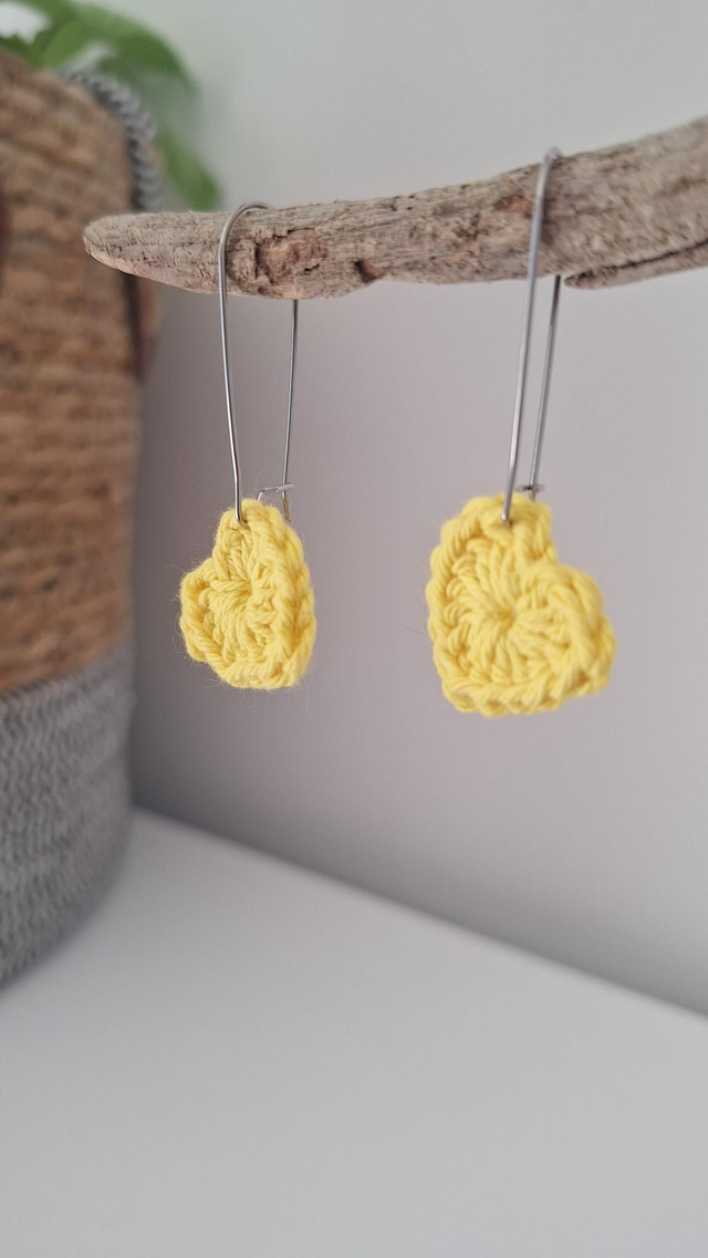 Boucles d&#039;oreilles crochet cœur jaune