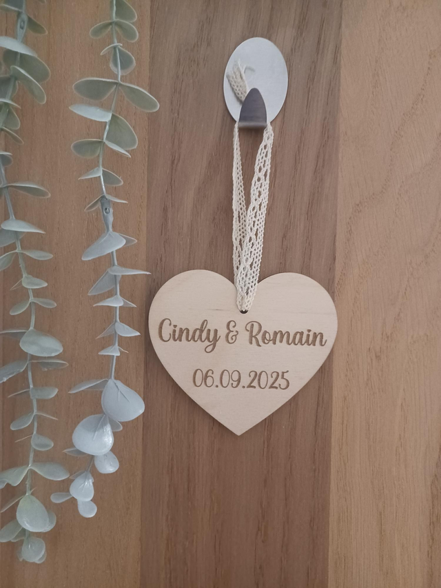 Cœur en bois personnalisé événement – Prénoms &amp; date gravés