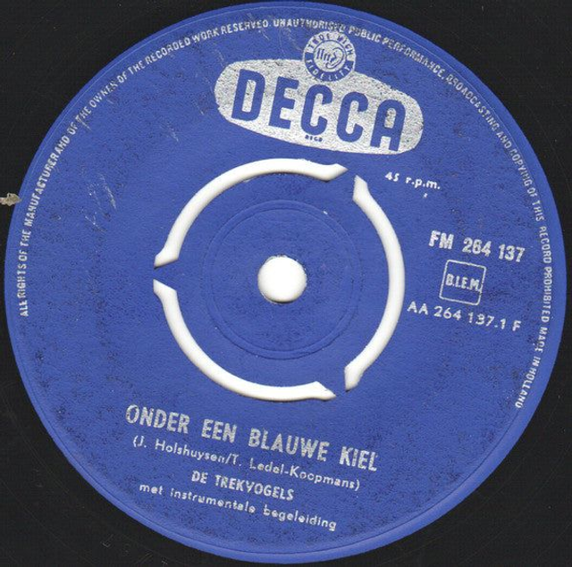 Trekvogels - Onder Een Blauwe Kiel