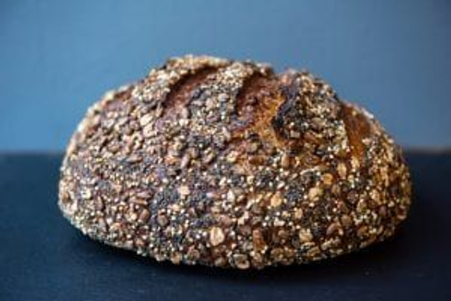 WHITE SOURDOUGH WITH MIX MIX SEEDS