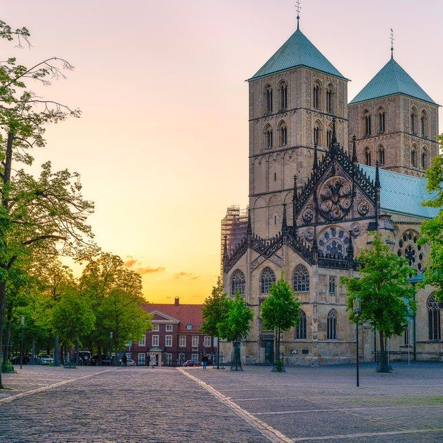 Domplatz im Frühling