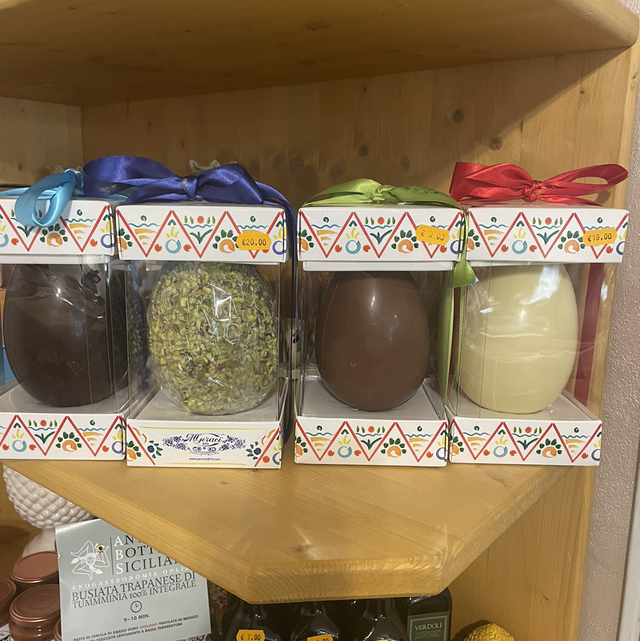 Uovo cioccolato, bianco, latte fondente 