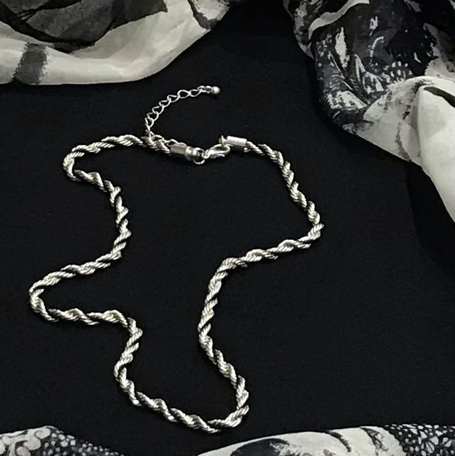 Silver Coloured Necklace-NEC44