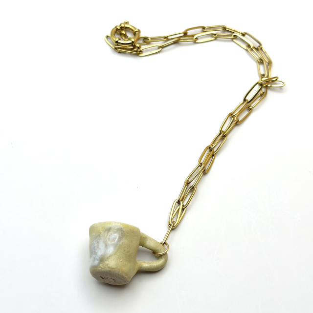 Collier tasse en céramique jaune pale– Chaîne en acier inoxydable
