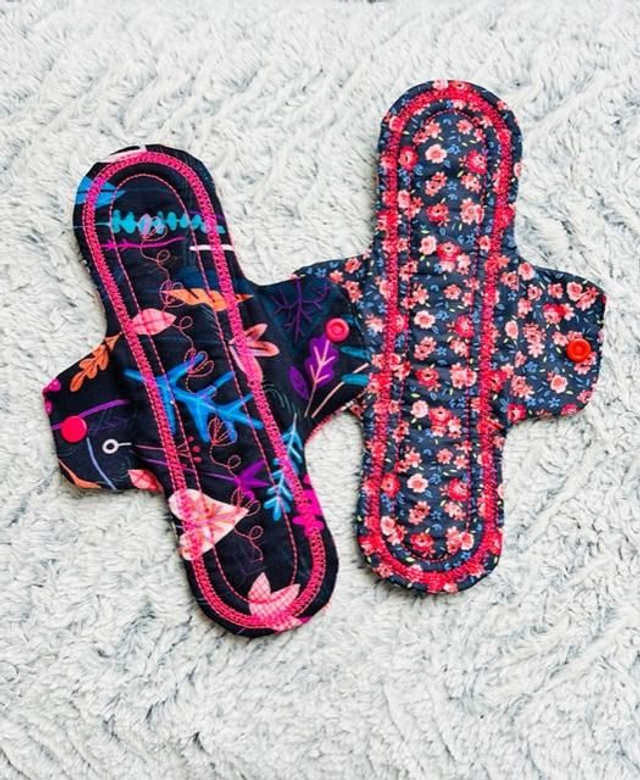 Serviette hygiénique lavable et réutilisable