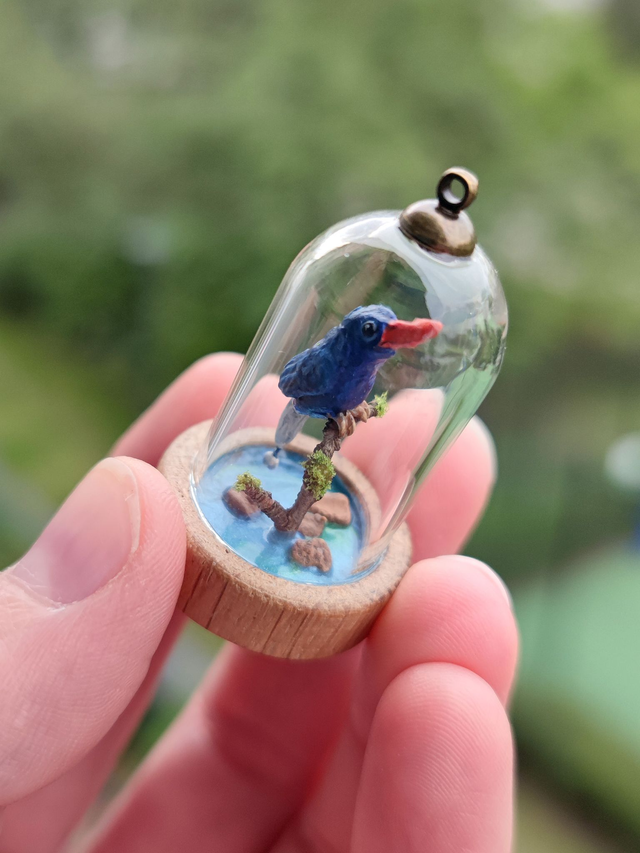 Numfor Kingfisher - one of a kind miniature diorama jewelry