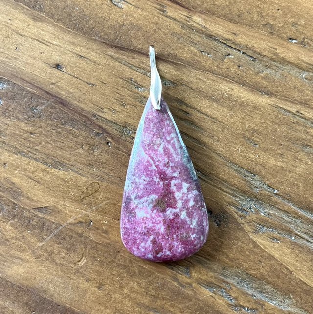 Pendentif en Thulite et bélière argent 