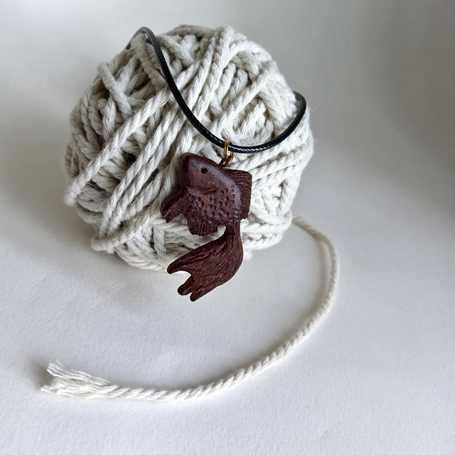 Pendentif poisson