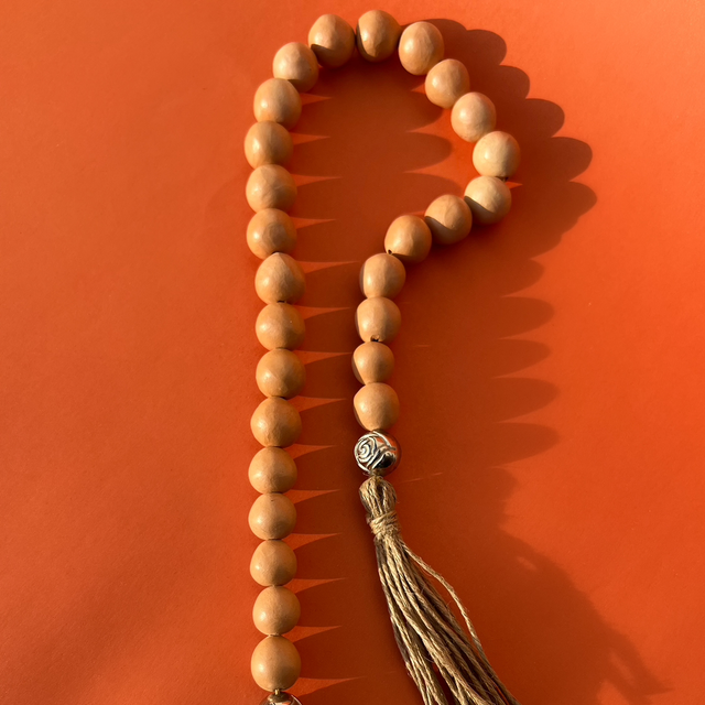 Terço Decorativo em Cerâmica Grande Prata