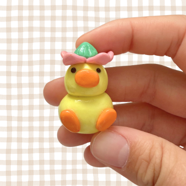 Flower Hat Duck Figure