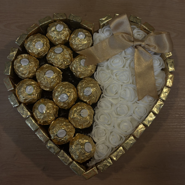 Chocobox Merci / Ferrero /rose blanches grand 