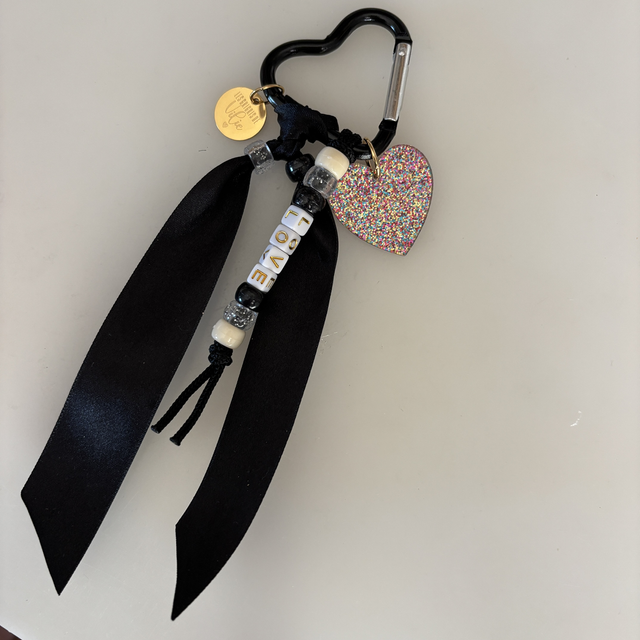 Porte-clés Grigri LOVE noir