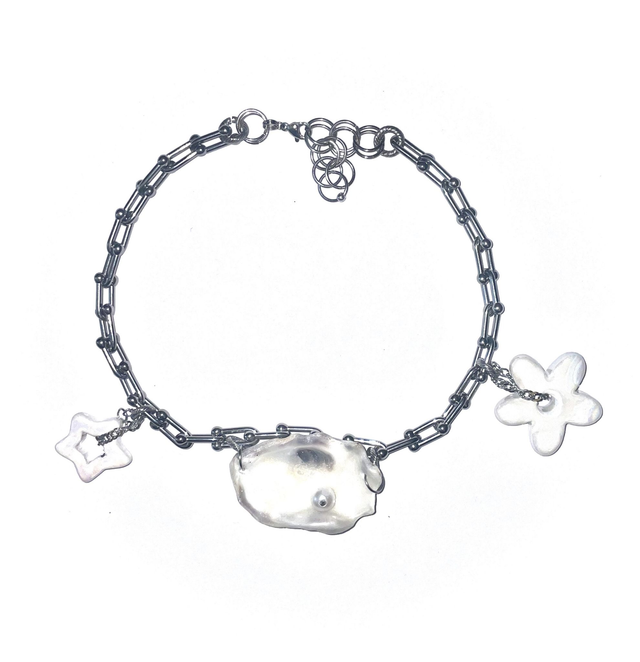 'oyster cream' necklace