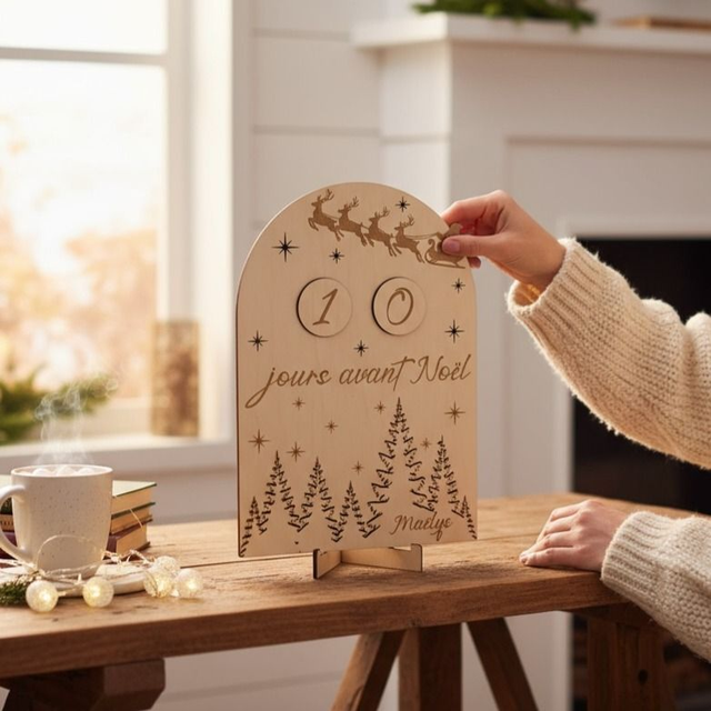 Calendrier de l'Avent , décompte de Noël - décoration personnalisée en bois gravé - décor Forêt