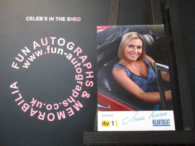 Tricia Penrose (Gina Ward) Original Pre-Print Yellow &amp; Black Heartbeat 6x4 Cast Card (SEE PIC)