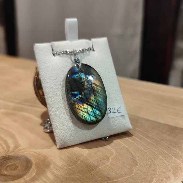 Labradorite Arc-en-ciel - Madagascar 