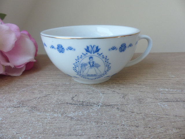 Ensemble Théière Égoïste Romantique avec 2 Tasses – Motif Floral Princesse/Duchesse – Service à Thé Vintage