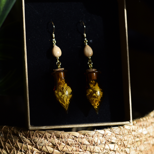 boucles d’oreilles fioles verre ambré