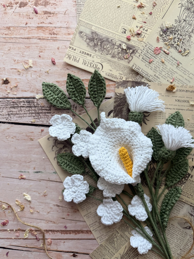 Bouquet personnalisable arum et feuillage