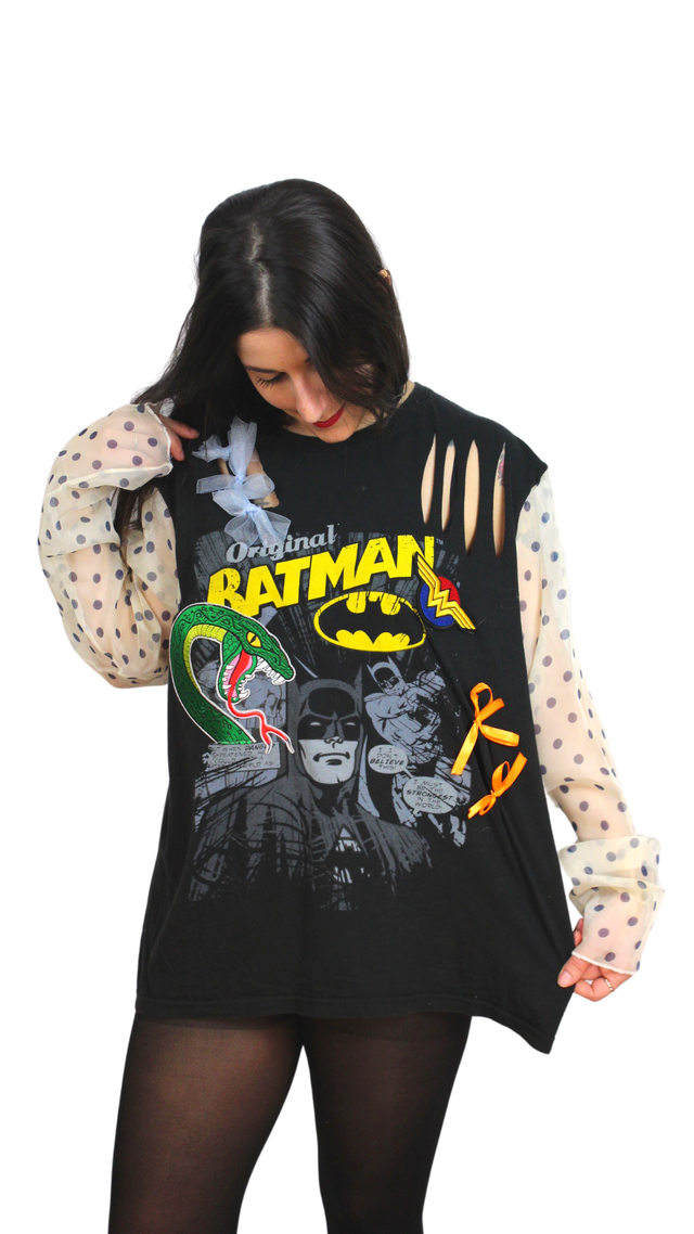 T-shirt à Manches Longues Upcyclé Taille XL Batman En Danger