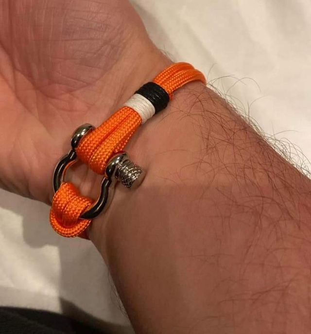 Wrist Band (paracord)