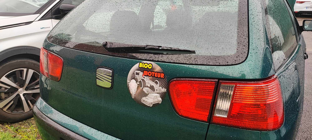 Adhésif rond Bloc Moteur pour voiture