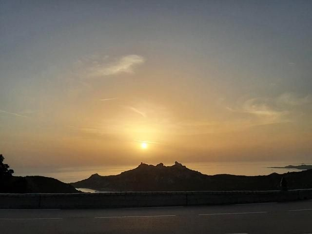 Med - Meditaciones para la salud: mente y cuerpo / 45 mn de charla sobre la disciplina 