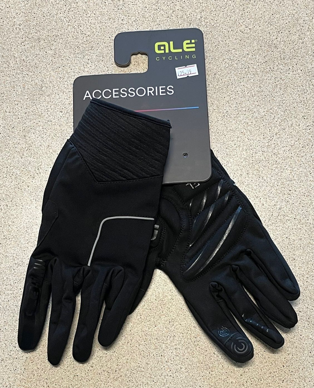 Winter gloves by Ale Cycling