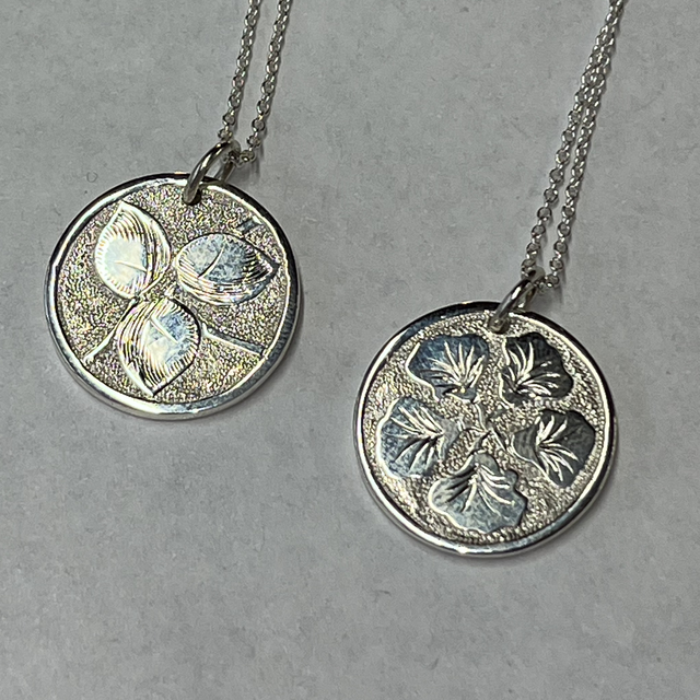 Medallions_Disc_Bao/Leaves