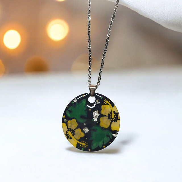 Collier dessiné Flora acier inoxydable jaune vert