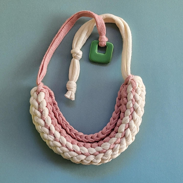 Knitted Yarn Necklace - Soft Rose
