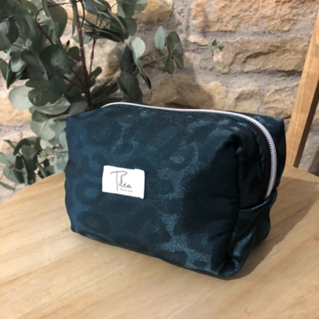 Trousse Léopard satin 